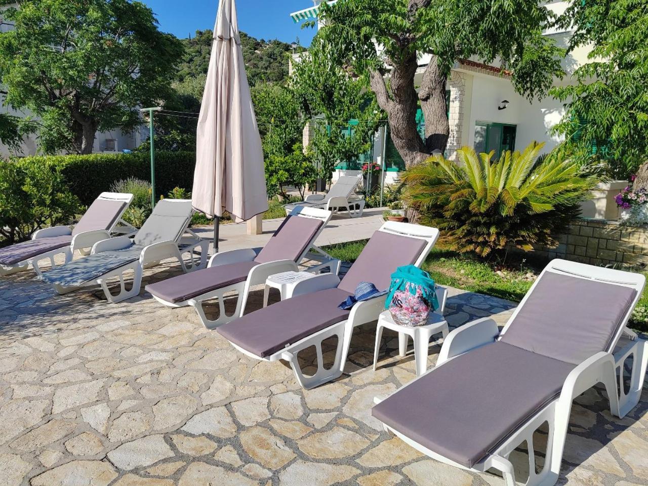 Room'S Brica Barbat na Rabu ภายนอก รูปภาพ